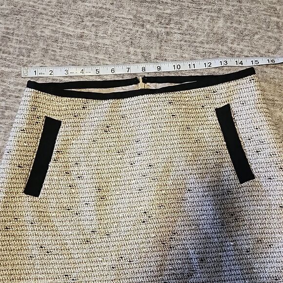 Banana Republic- skirt - Picture 2 of 7
